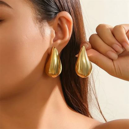Waterdrop Earrings & Necklace Set: Minimalist Elegance in Gold or Silver