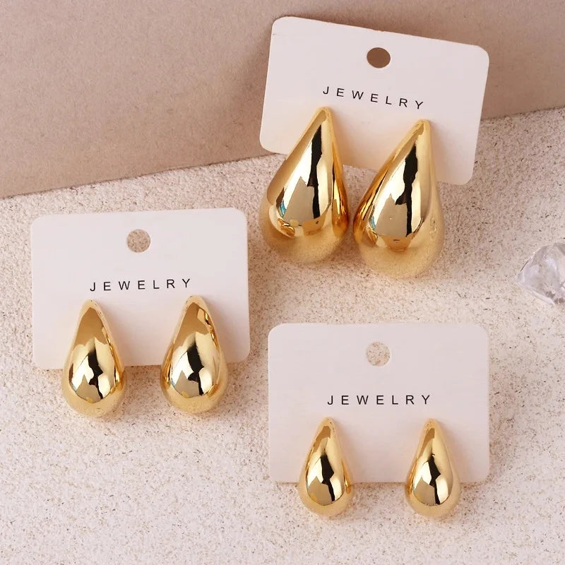 Waterdrop Earrings & Necklace Set: Minimalist Elegance in Gold or Silver