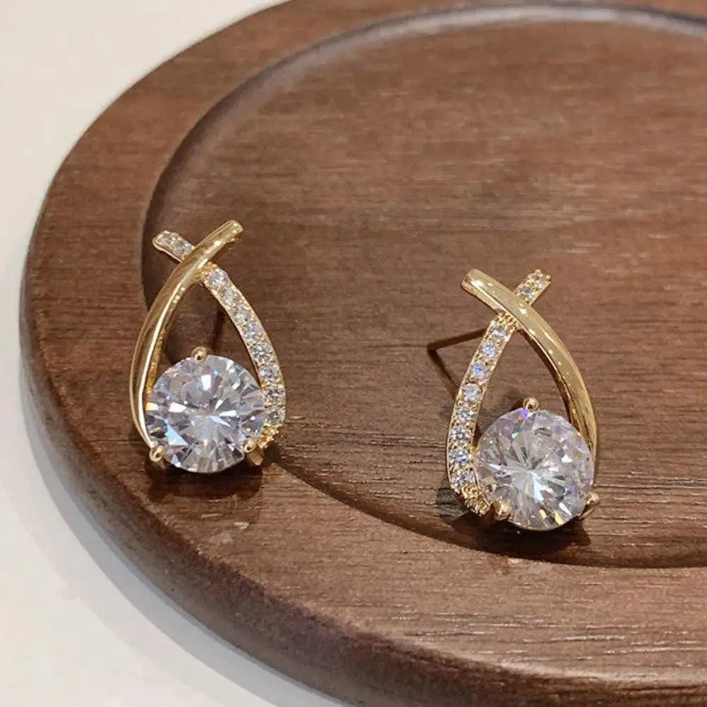 Elegant Crystal Cross Stud Earrings – Timeless Gold Finish